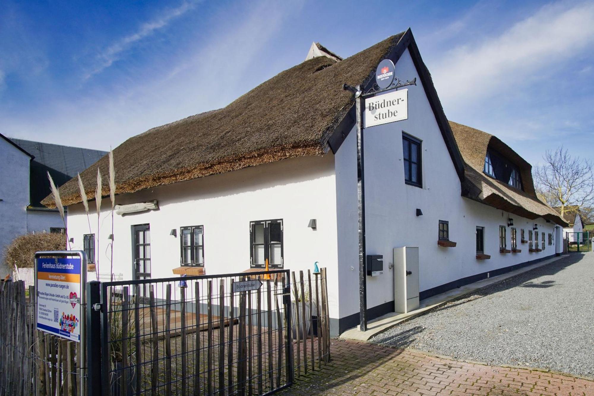 Ferienhaus Büdnerstube FeWo 1 mit Gartennutzung in ruhiger Lage Middelhagen Exterior foto